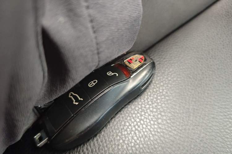 Used Porsche Macan 2017 Macan 2.0T Vehicle Key