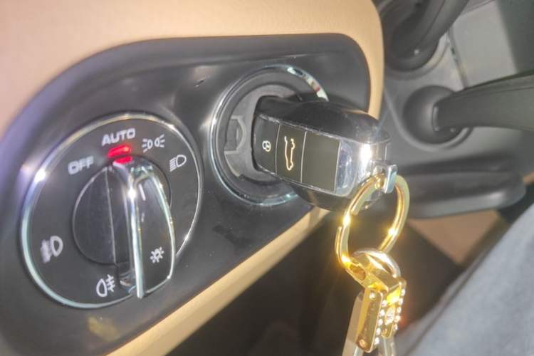 Used Porsche Macan 2017 Macan 2.0T Vehicle Key