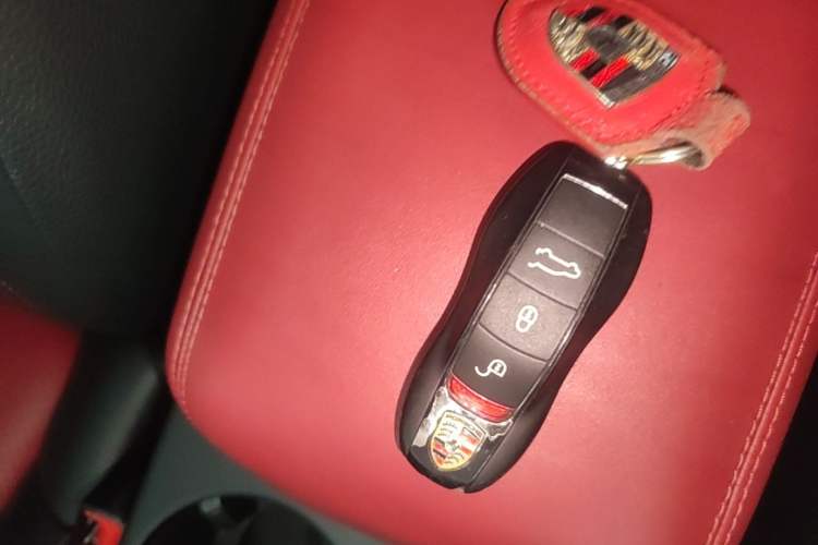 Used Porsche Macan 2017 Macan 2.0T Vehicle Key