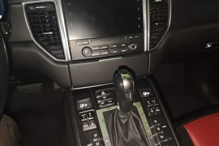 Used Porsche Macan 2017 Macan 2.0T Audio And AC Panel
