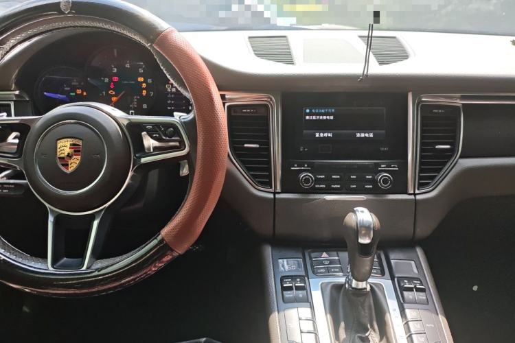 Used Porsche Macan 2017 Macan 2.0T Center Console