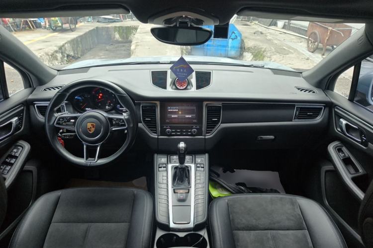 Used Porsche Macan 2017 Macan 2.0T Center Console