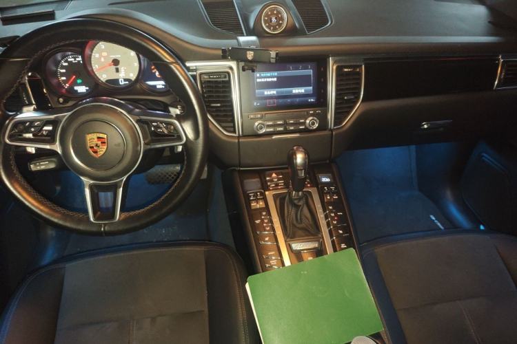 Used Porsche Macan 2017 Macan S 3.0T Center Console