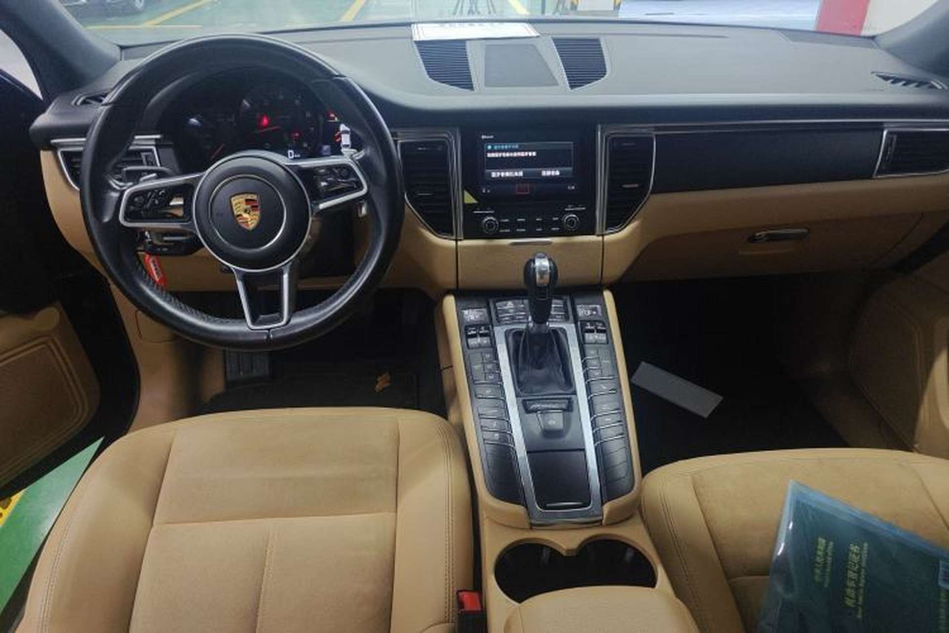 Used Porsche Macan 2017 Macan 2.0T Center Console