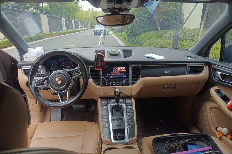 Used Porsche Macan 2017 Macan 2.0T Center Console