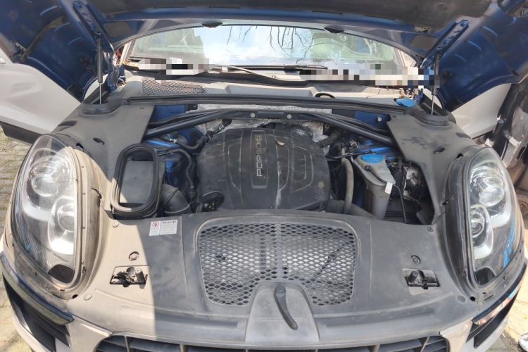 Used Porsche Macan 2017 Macan 2.0T Engine Bay