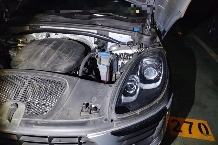 Used Porsche Macan 2017 Macan 2.0T Engine Bay Left