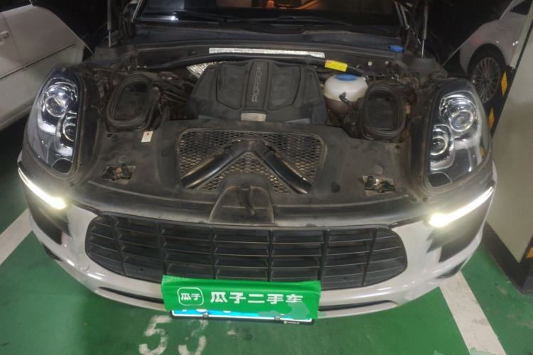 Used Porsche Macan 2017 Macan S 3.0T Engine Bay
