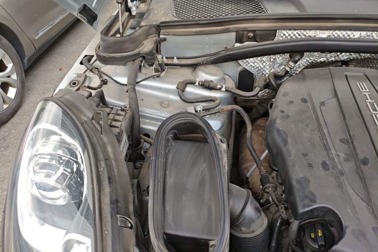 Used Porsche Macan 2017 Macan 2.0T Engine Bay Right