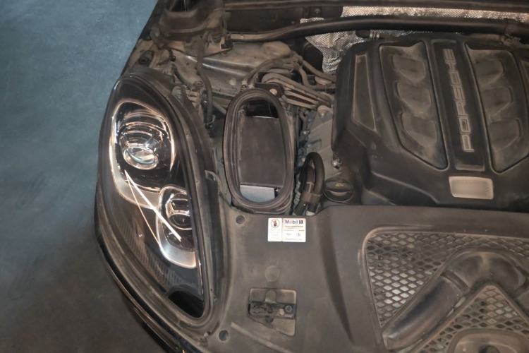 Used Porsche Macan 2017 Macan S 3.0T Engine Bay Right