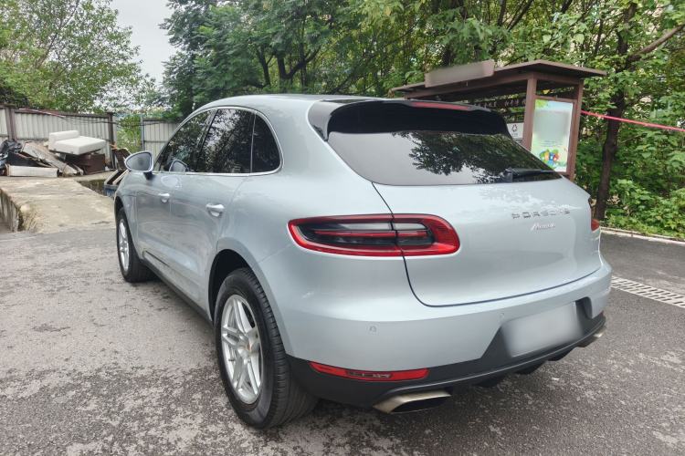 Used Porsche Macan 2017 Macan 2.0T Exterior 2