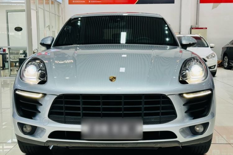 Used Porsche Macan 2017 Macan 2.0T Exterior 3
