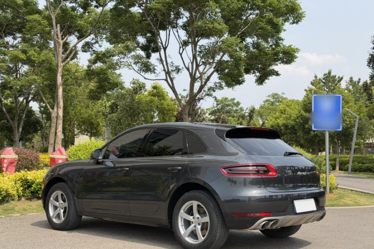 Used Porsche Macan 2017 Macan 2.0T Exterior 4