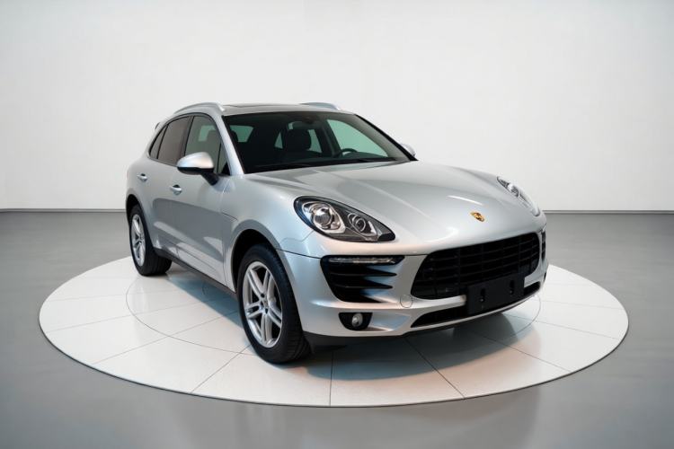 Used Porsche Macan 2017 Macan 2.0T Front Right 45 Deg