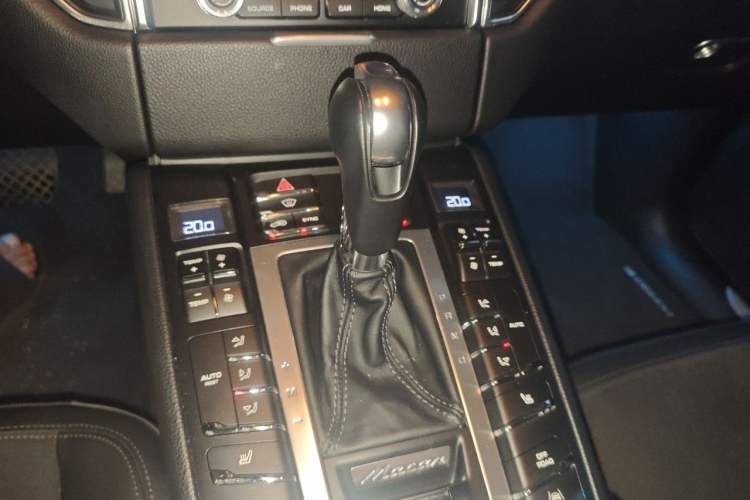 Used Porsche Macan 2017 Macan S 3.0T Gear Lever