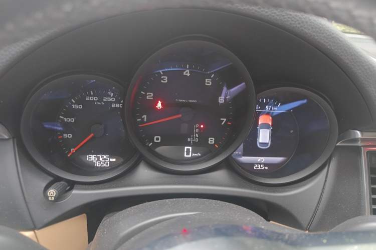 Used Porsche Macan 2017 Macan 2.0T Instrument Cluster