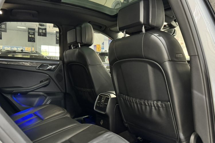Used Porsche Macan 2017 Macan 2.0T Interior 2