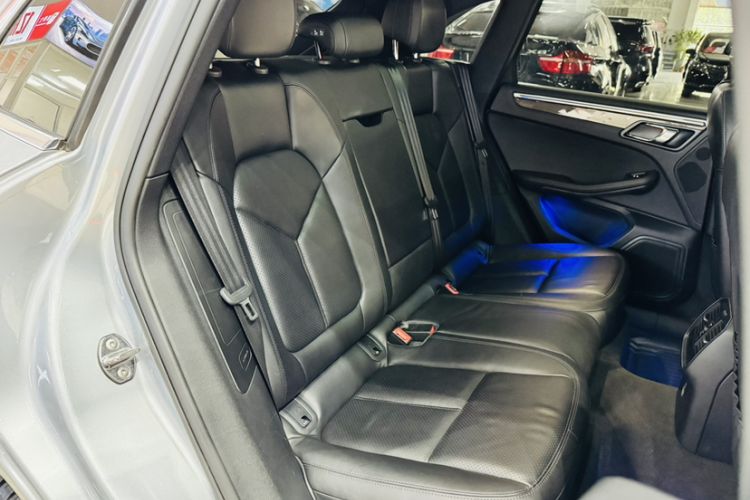 Used Porsche Macan 2017 Macan 2.0T Interior 3