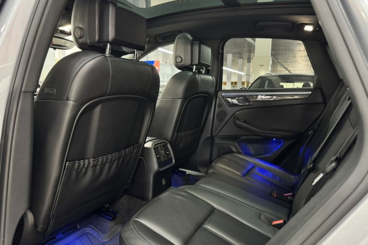 Used Porsche Macan 2017 Macan 2.0T Interior 6