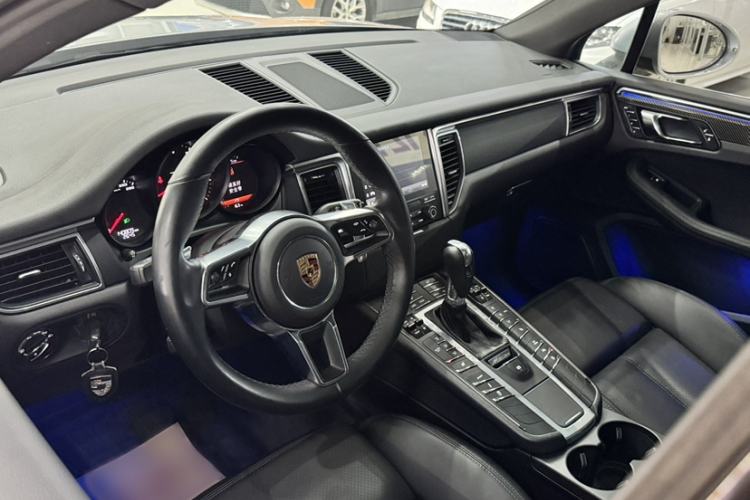 Used Porsche Macan 2017 Macan 2.0T Interior 6