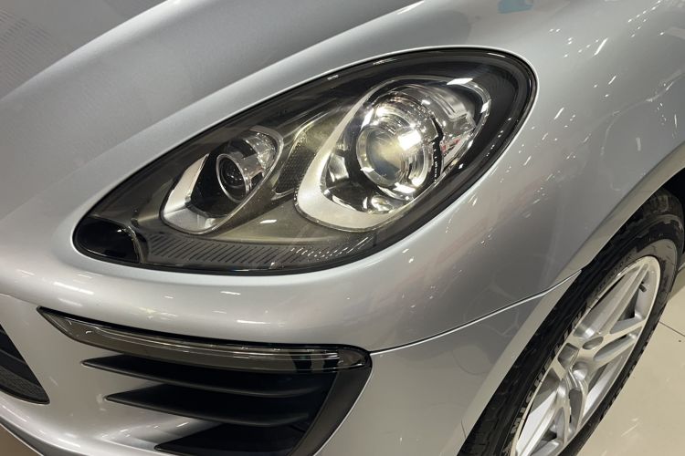 Used Porsche Macan 2017 Macan 2.0T Left Front Headlight