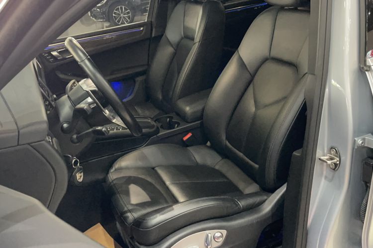 Used Porsche Macan 2017 Macan 2.0T Left Front Seat