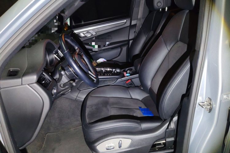 Used Porsche Macan 2017 Macan 2.0T Left Front Seat