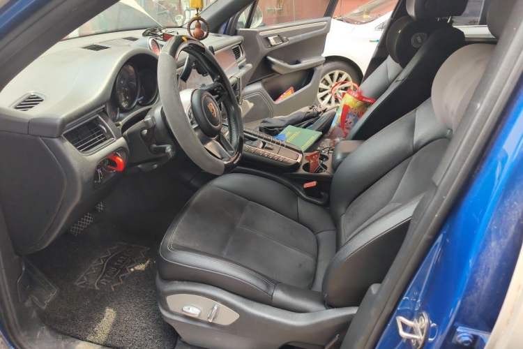 Used Porsche Macan 2017 Macan 2.0T Left Front Seat