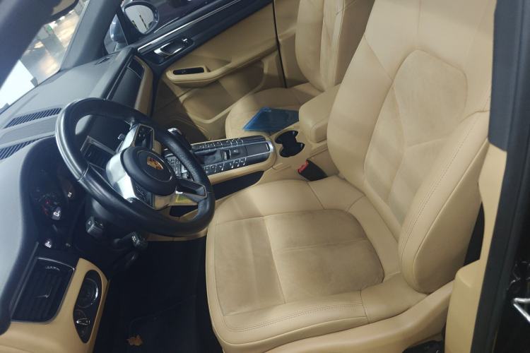 Used Porsche Macan 2017 Macan 2.0T Left Front Seat