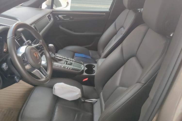 Used Porsche Macan 2017 Macan 2.0T Left Front Seat