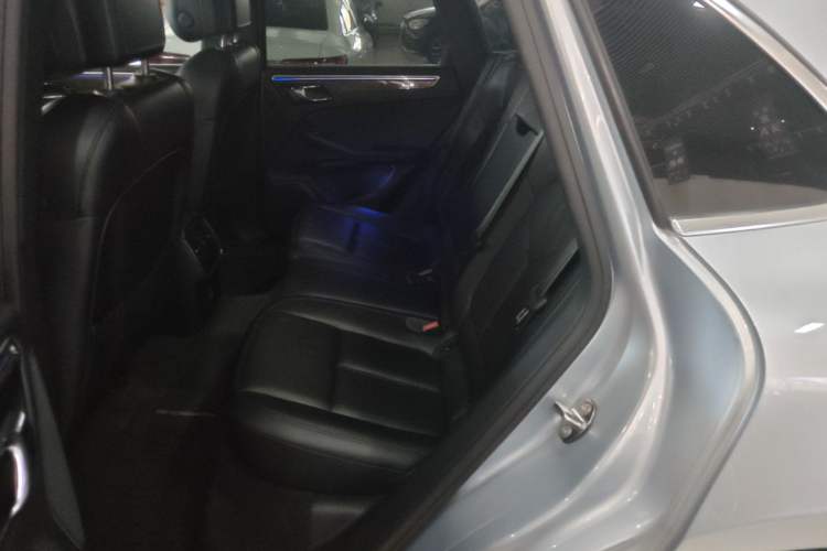 Used Porsche Macan 2017 Macan 2.0T Left Rear Seat