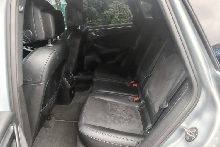 Used Porsche Macan 2017 Macan 2.0T Left Rear Seat