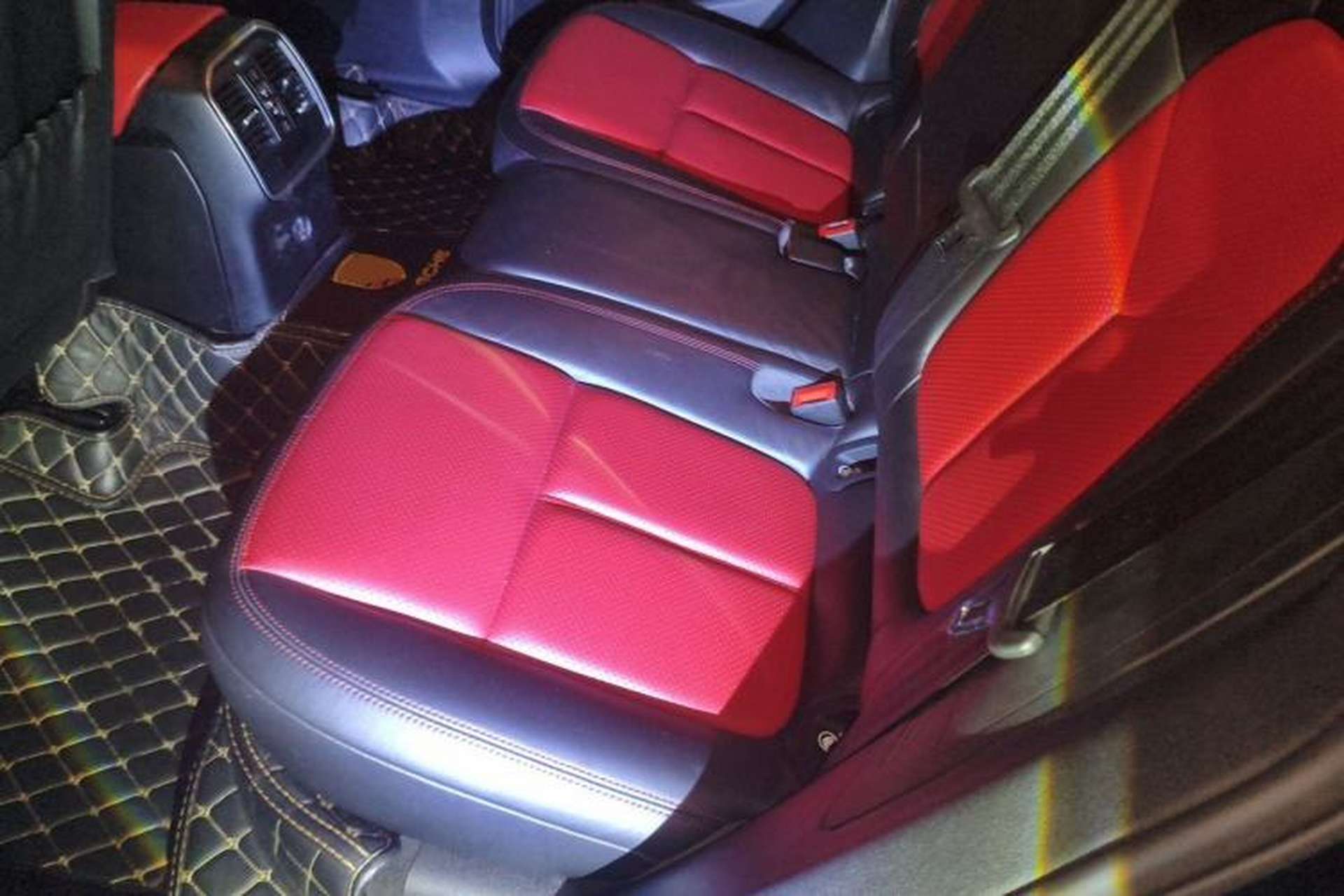 Used Porsche Macan 2017 Macan 2.0T Left Rear Seat