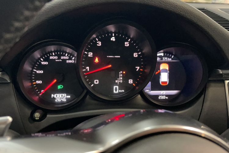 Used Porsche Macan 2017 Macan 2.0T Odometer Close Up