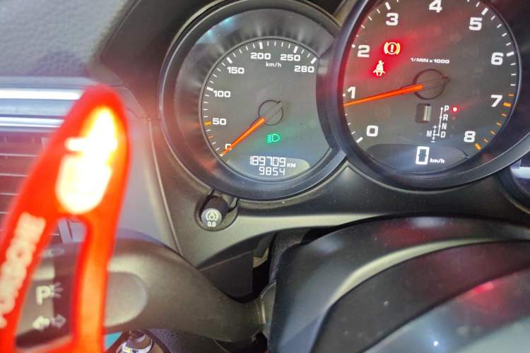 Used Porsche Macan 2017 Macan 2.0T Odometer Close Up