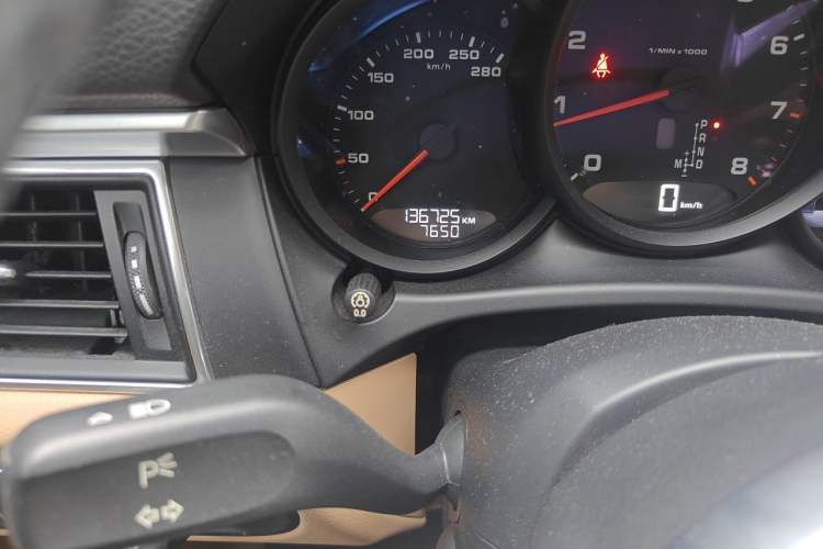 Used Porsche Macan 2017 Macan 2.0T Odometer Close Up