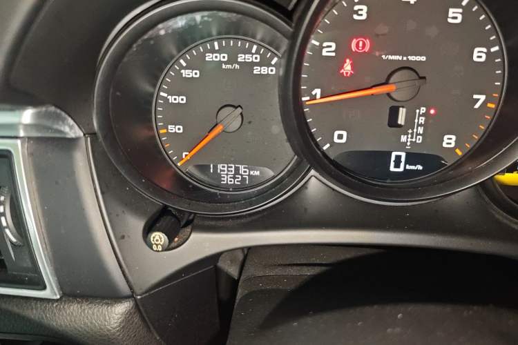 Used Porsche Macan 2017 Macan 2.0T Odometer Close Up