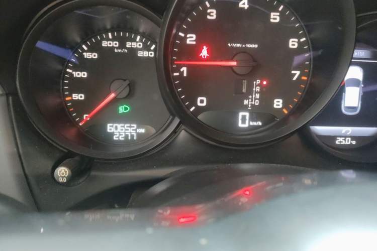 Used Porsche Macan 2017 Macan 2.0T Odometer Close Up