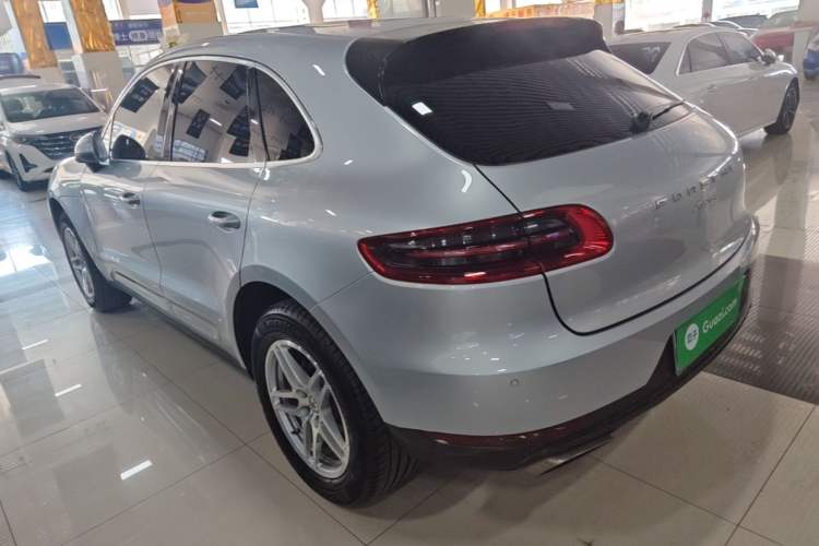 Used Porsche Macan 2017 Macan 2.0T Rear Left 45 Deg