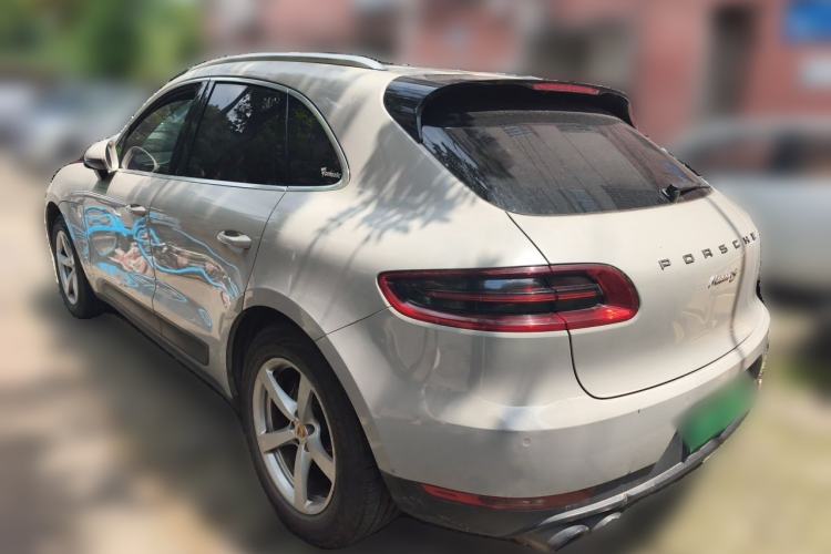 Used Porsche Macan 2017 Macan 2.0T Rear Left 45 Deg