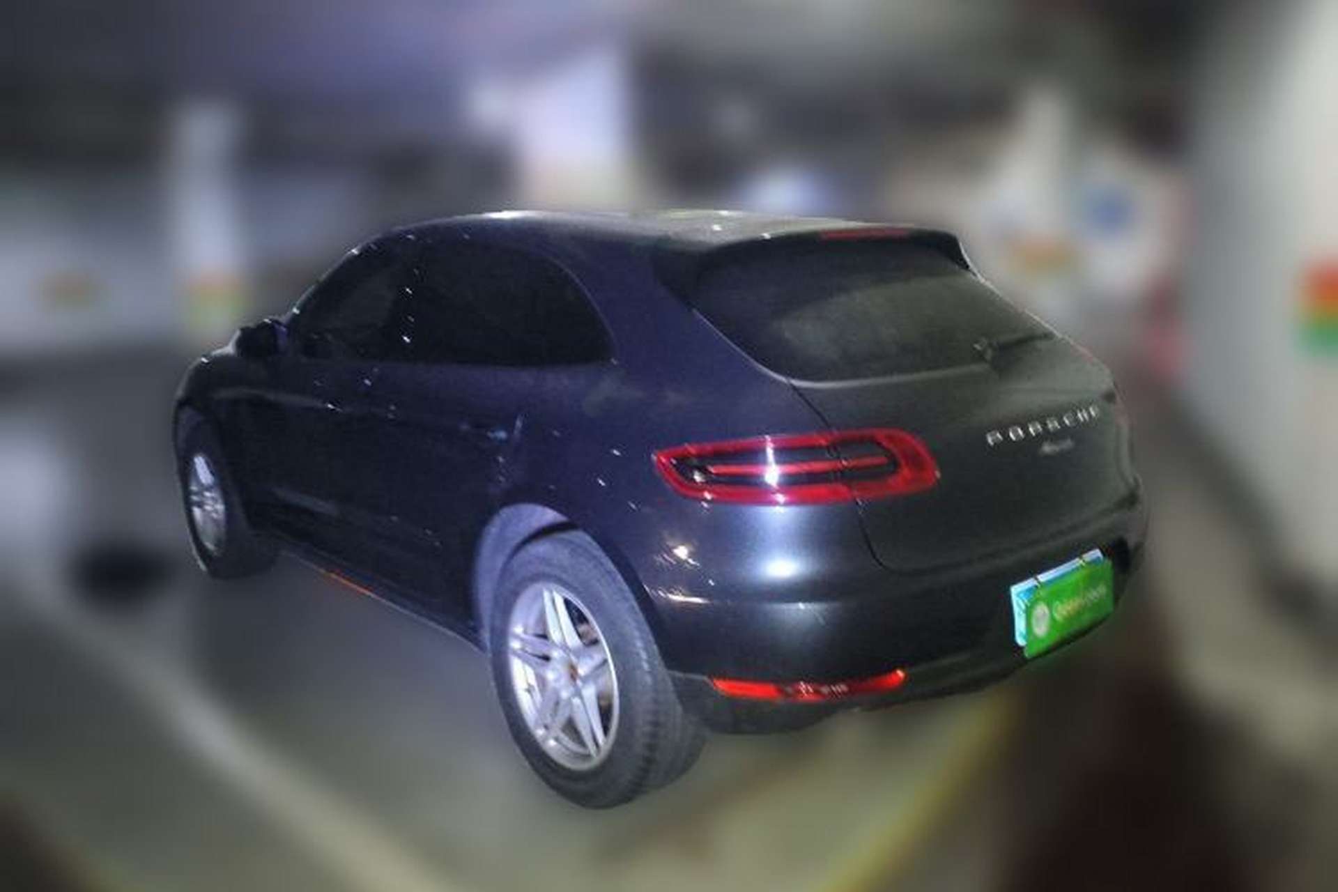Used Porsche Macan 2017 Macan 2.0T Rear Left 45 Deg