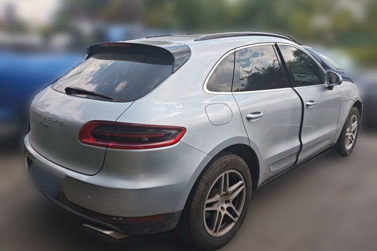Used Porsche Macan 2017 Macan 2.0T Rear Right 45 Deg