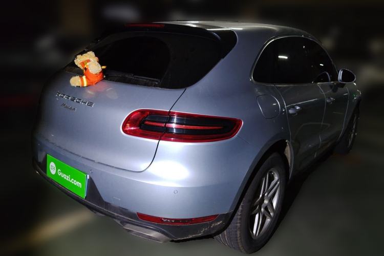 Used Porsche Macan 2017 Macan 2.0T Rear Right 45 Deg