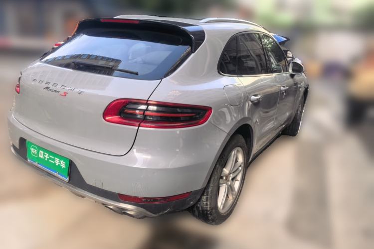 Used Porsche Macan 2017 Macan 2.0T Rear Right 45 Deg
