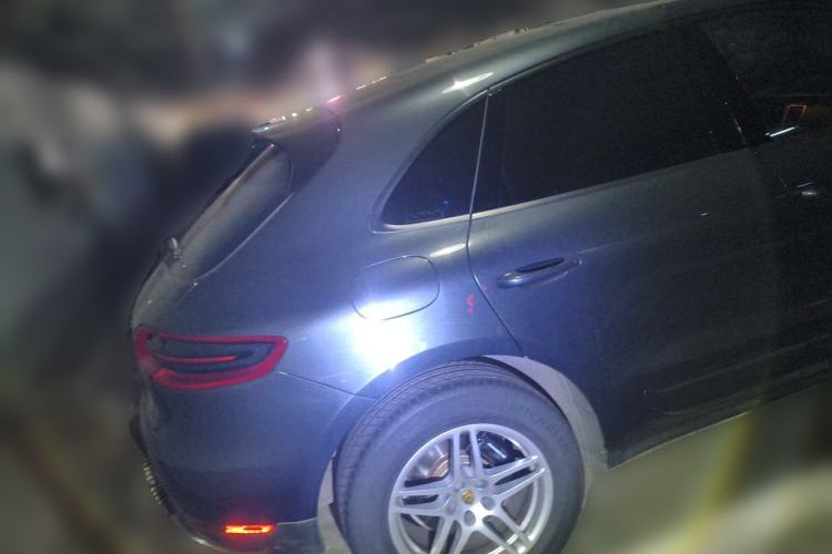 Used Porsche Macan 2017 Macan 2.0T Rear Right 45 Deg