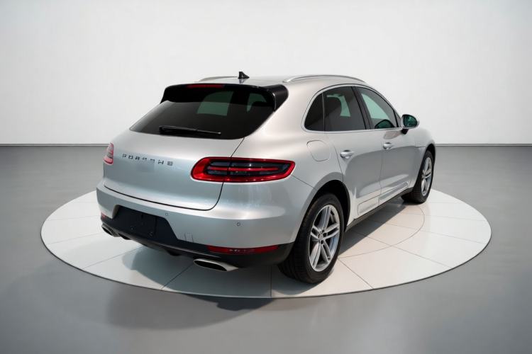 Used Porsche Macan 2017 Macan 2.0T Rear Right 45 Deg
