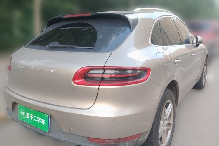 Used Porsche Macan 2017 Macan 2.0T Rear Right 45 Deg