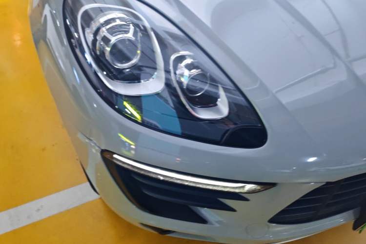 Used Porsche Macan 2017 Macan 2.0T Right Front Headlight