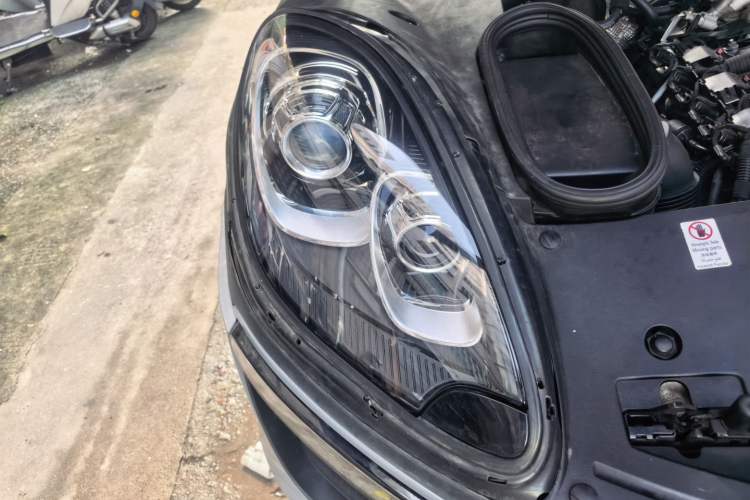 Used Porsche Macan 2017 Macan 2.0T Right Front Headlight