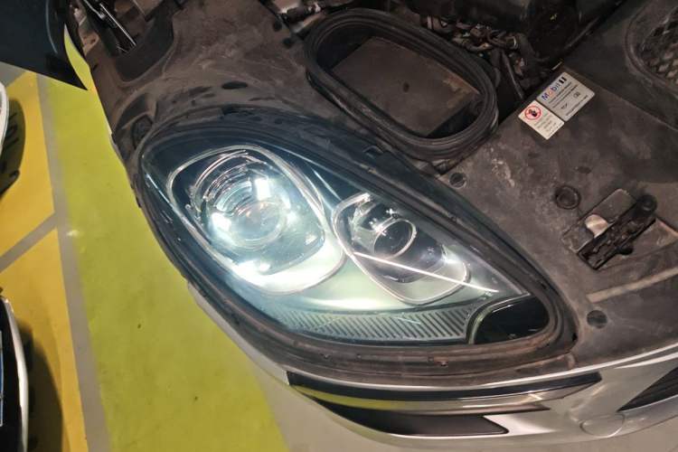 Used Porsche Macan 2017 Macan 2.0T Right Front Headlight